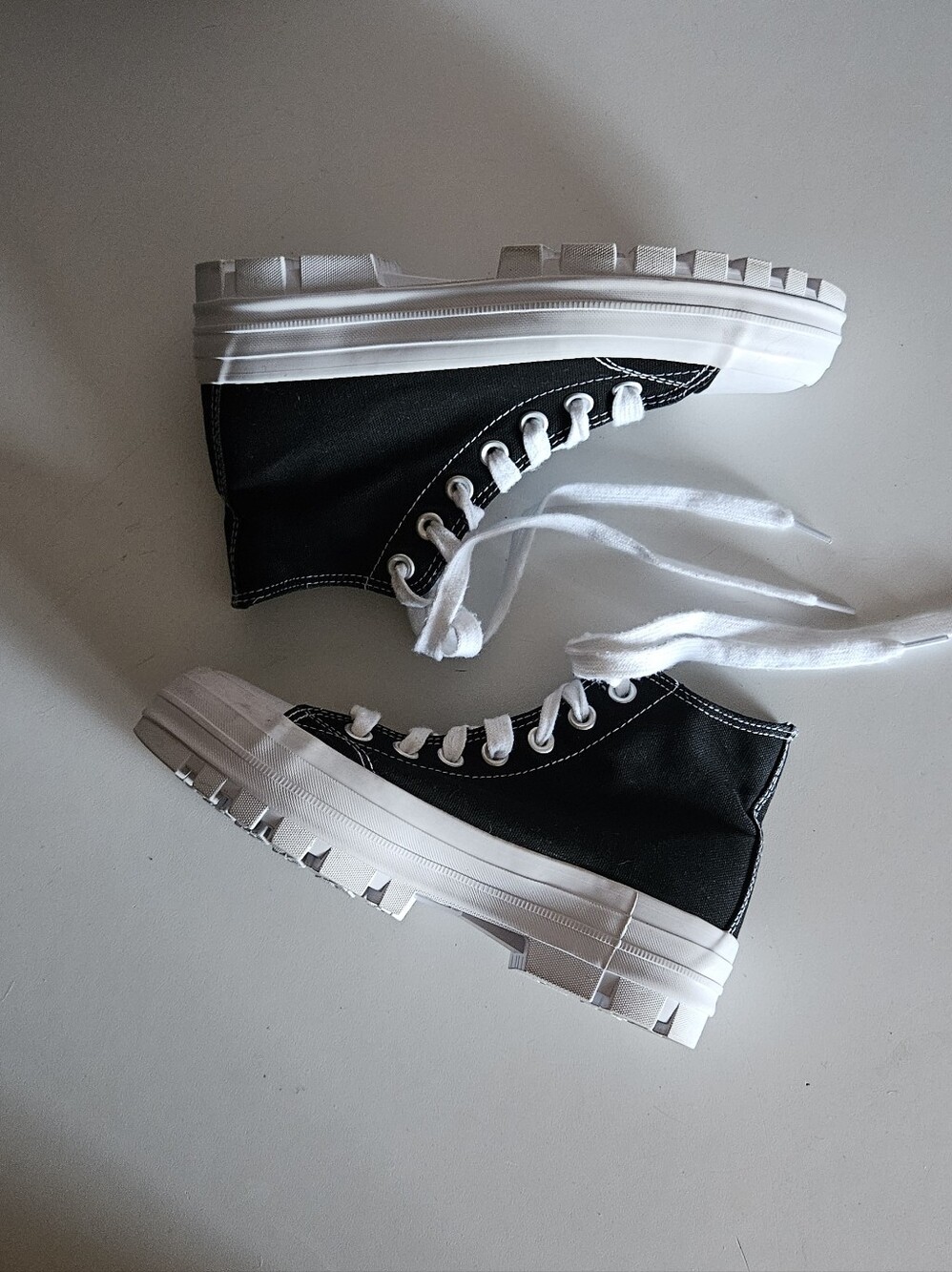 No Boundaries High Top Lug Canvas Sneakers